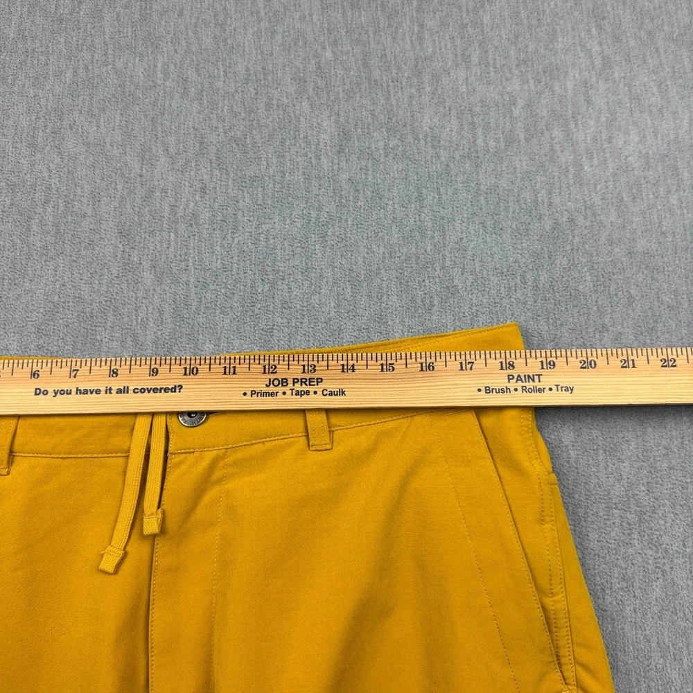 The North Face Shorts Men 36 Yellow Stretch Rolling Sun Packable Flashdry Zip 9